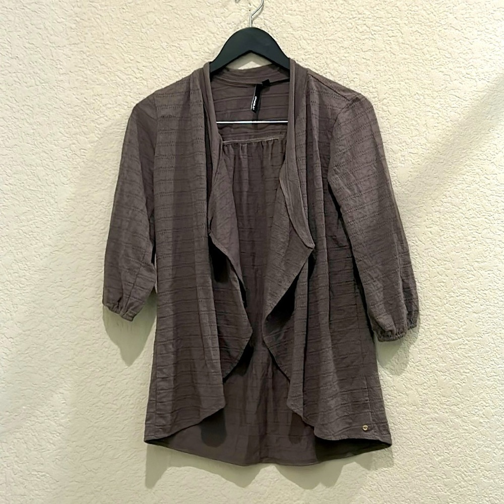 O N’eill cardigan size small